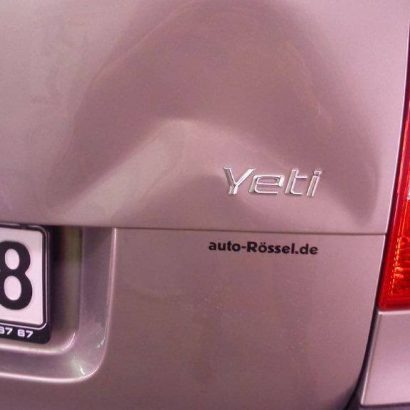 Delle in Fahrzeug Heckklappe - Hagelschadenpoint Baunatal - Beulendoktor Kassel